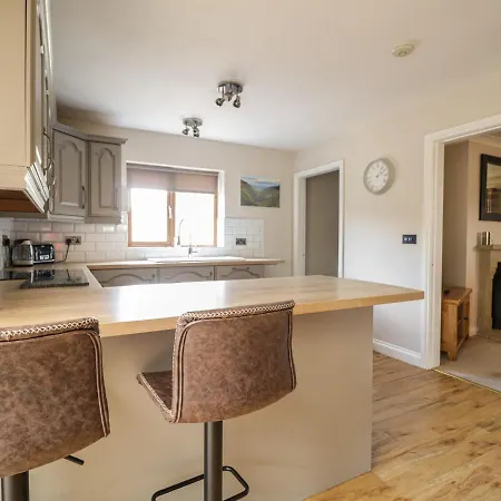 Holiday home Cornerways