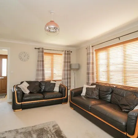Holiday home Cornerways